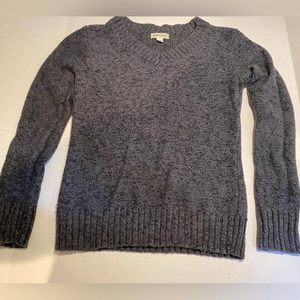 Women’s St John’s Bay Gray Long Sleeve Thick Sweater Size Medium